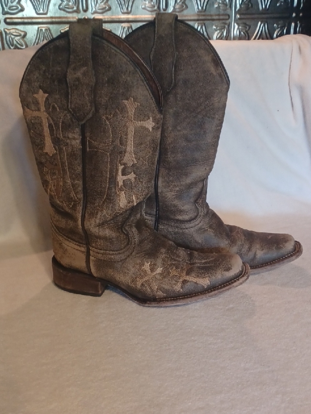 Western Embroidered Cowboy Boots - Distressed Brown Circle G size 7.5 Leather